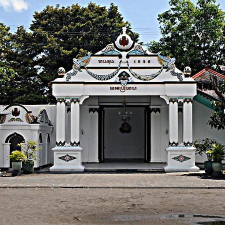Mitra Hotel Yogyakarta Exterior photo